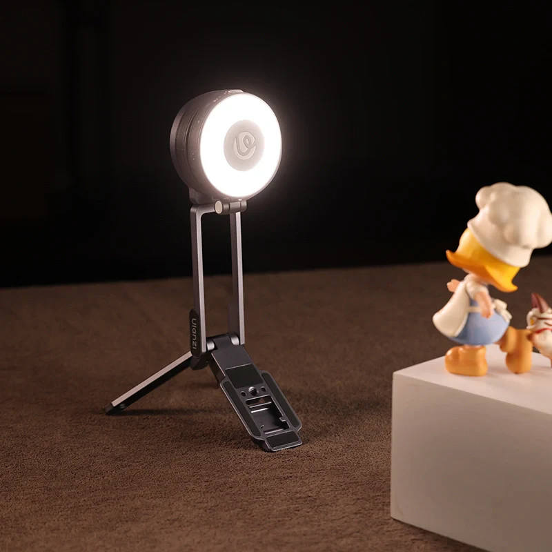 Ulanzi LM23 Magnetic Selfie Light with Mirror L238A - Image 11