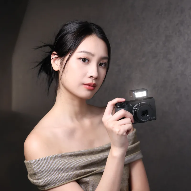 Ulanzi SL02 & SL01 Spark Lite Camera Flash Light - Image 2