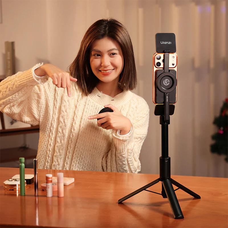 Ulanzi GL01 GlowUp Fill Light for Smartphone - Image 3